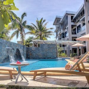 The Palms - pool